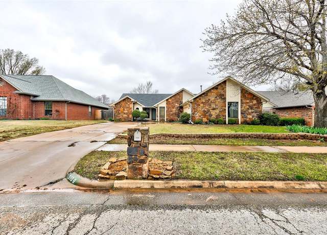 Property at 3109 Eagle Crest Rd, Edmond, OK 73013, 4 beds, 3 baths