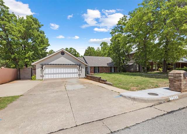 Property at 2213 Coachlight Dr, Edmond, OK 73013, 3 beds, 2.5 baths