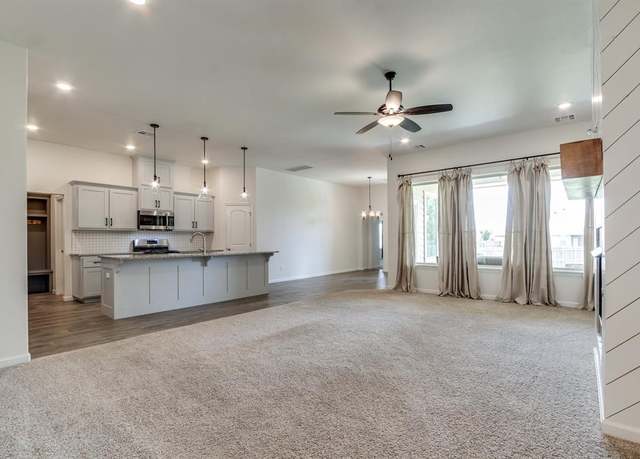 Property at 11200 SW 32nd St, Yukon, OK 73099, 4 beds, 2 baths