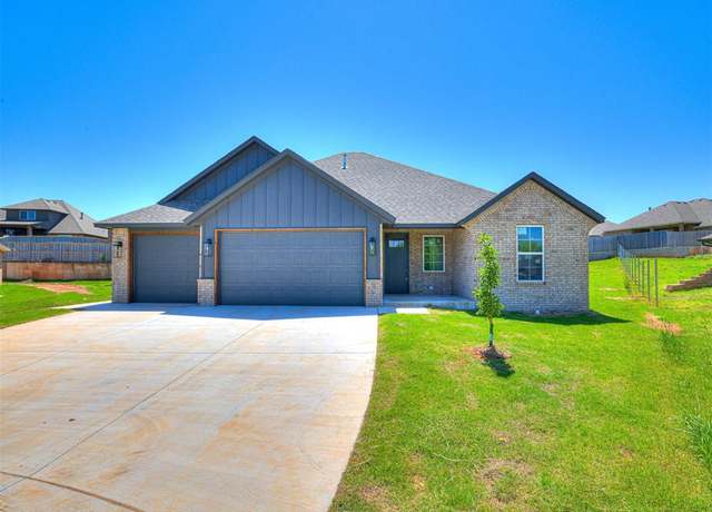 Property at 2002 Oakville Ct, Norman, OK 73071, 3 beds, 2 baths