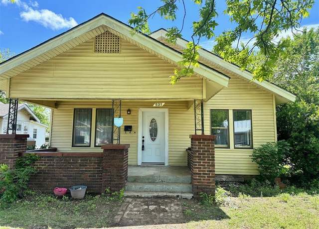 Property at 531 W Wallace St, Shawnee, OK 74801, 3 beds, 2 baths