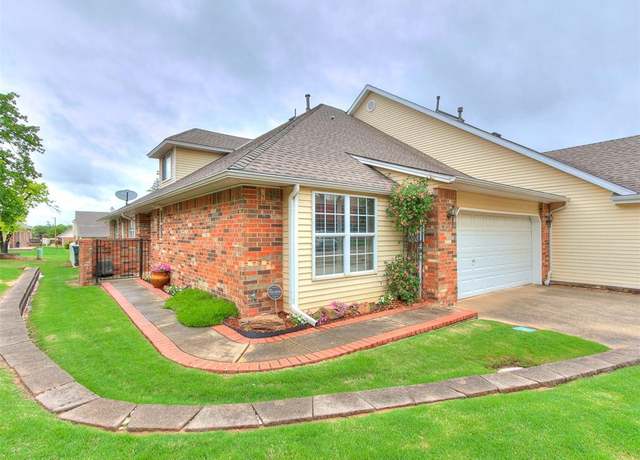 Property at 9011 S Timberview Dr, Midwest City, OK 73130, 3 beds, 3 baths