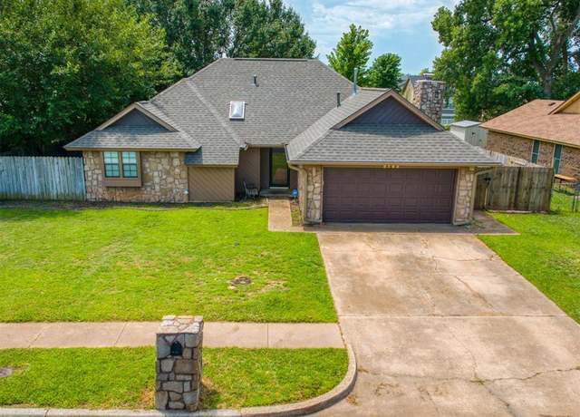 Property at 2102 Vanessa Dr, Norman, OK 73071, 3 beds, 2 baths
