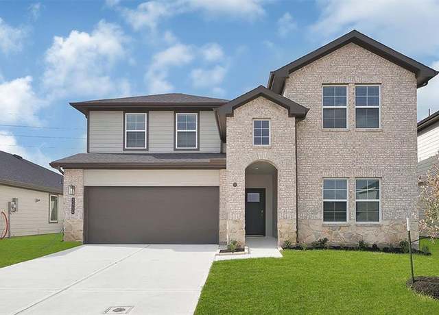 Property at 10341 NW 28th St, Yukon, OK 73099, 4 beds, 3 baths