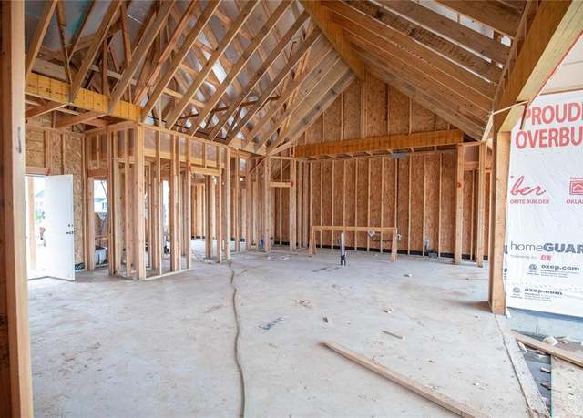 Property at 11109 NW 91st St, Yukon, OK 73099, 4 beds, 3 baths