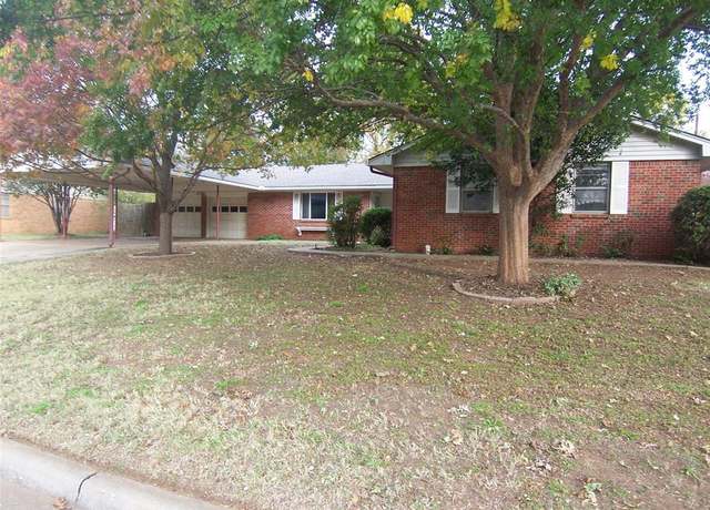 Property at 2501 Brentwood Dr, Norman, OK 73069, 3 beds, 2 baths