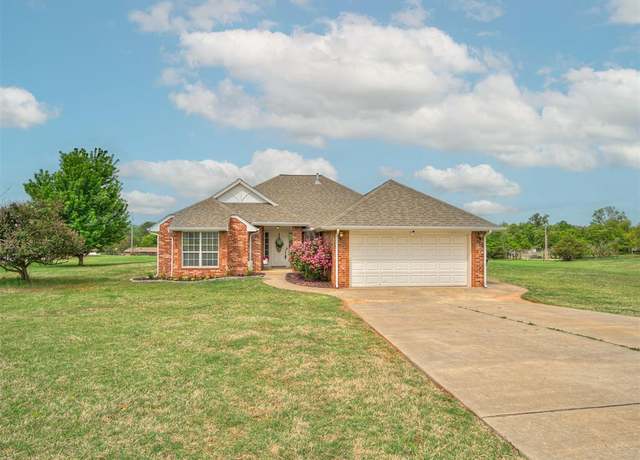 Property at 4065 Twelve Oaks Dr, Harrah, OK 73045, 4 beds, 2 baths