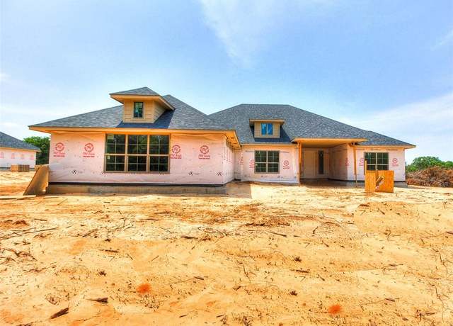Property at 11737 Ward Rd, Edmond, OK 73034, 4 beds, 3 baths