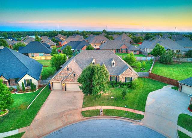 Property at 1808 NW 195th Cir, Edmond, OK 73012, 4 beds, 3 baths