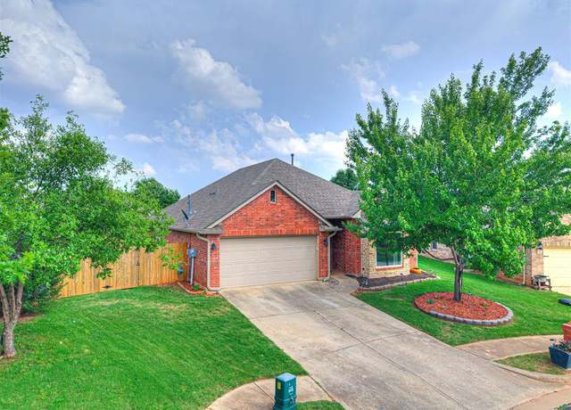 Property at 1808 Shady Ln, Edmond, OK 73003, 3 beds, 2 baths