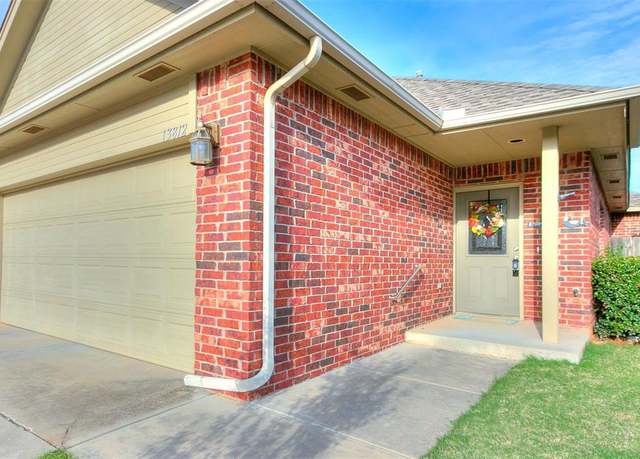 Property at 13812 Oxford Dr, Edmond, OK 73013, 3 beds, 2 baths