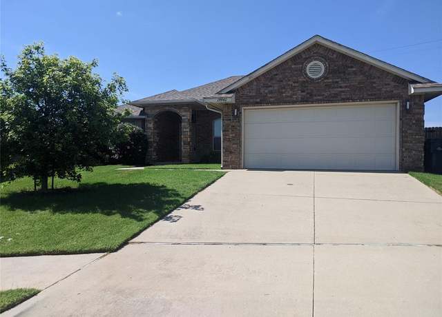 Property at 19940 Vivace Ct, Edmond, OK 73013, 3 beds, 2 baths