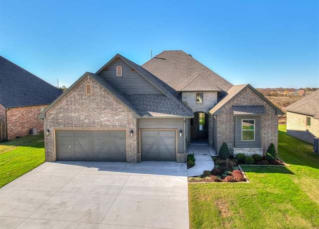 Property at 2201 Josslyn Pl, Edmond, OK 73034, 3 beds, 2 baths