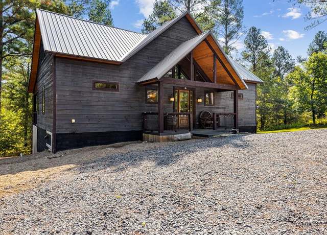 Property at 592 W Eagle Mountain Trl, Broken Bow, OK 74728, 2 beds, 2.5 baths