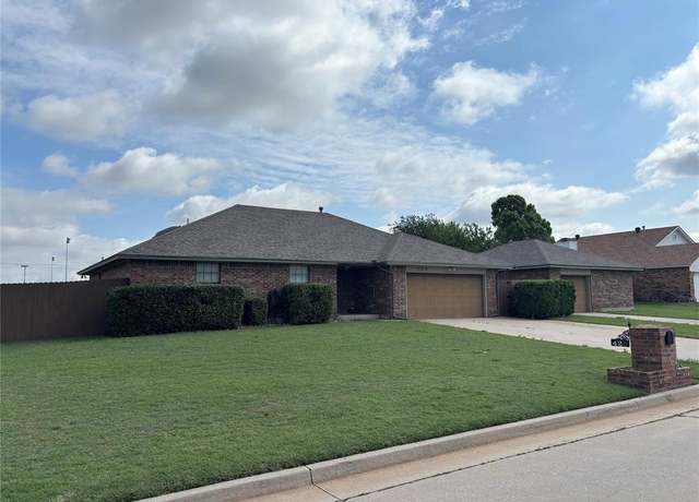 Property at 425 W Crooked Branch Way, Mustang, OK 73064, 3 beds, 2 baths