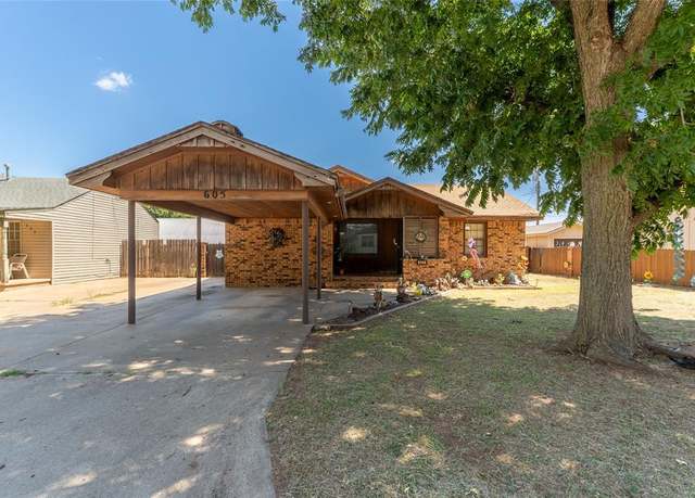 Property at 605 S 5th St, Clinton, OK 73601, 3 beds, 2 baths