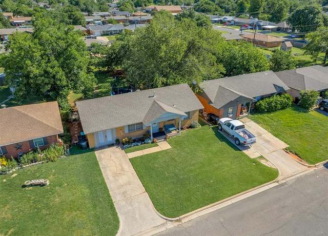 Property at 717 SW 4th Pl, Moore, OK 73160, 3 beds, 1 bath