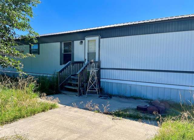 Property at 108195 N 3750 Rd, Okemah, OK 74859, 3 beds, 2 baths