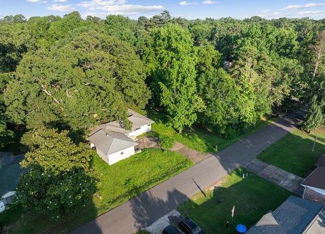 Property at 205 Wallace St, Broken Bow, OK 74728, 4 beds, 2 baths