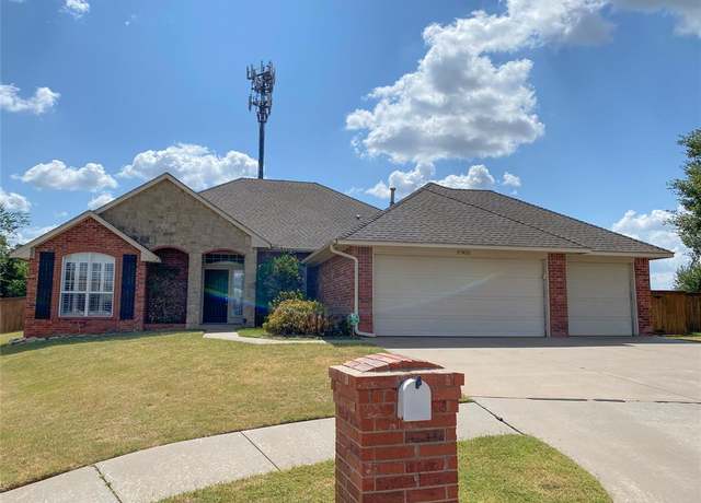 Property at 16900 Gladstone Cir, Edmond, OK 73012, 4 beds, 3 baths