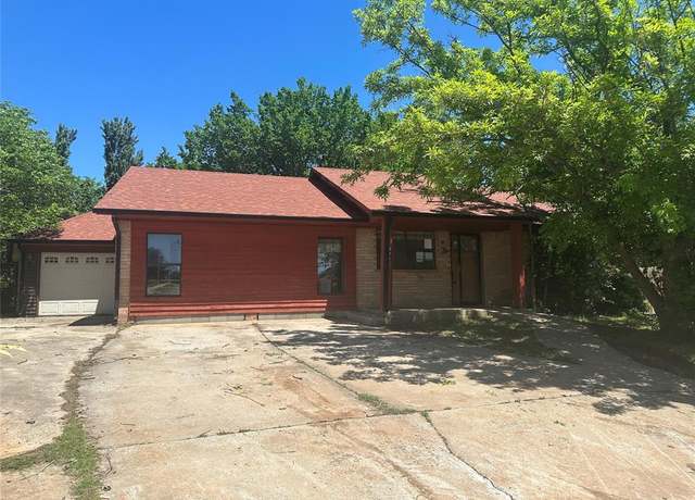 Property at 816 N Ramblin Oaks Dr, Moore, OK 73160, 3 beds, 2 baths