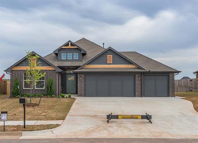 Property at 6224 Kinnick Dr, Edmond, OK 73034, 3 beds, 2 baths