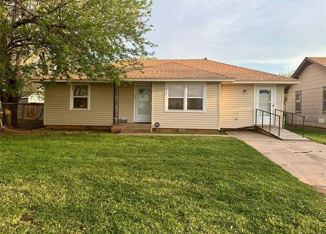 Property at 1612 Hunt Ave, Clinton, OK 73601, 3 beds, 2 baths