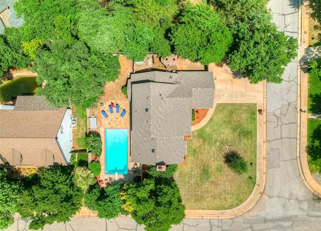Property at 1409 Echohollow Trl, Edmond, OK 73025, 4 beds, 2.5 baths