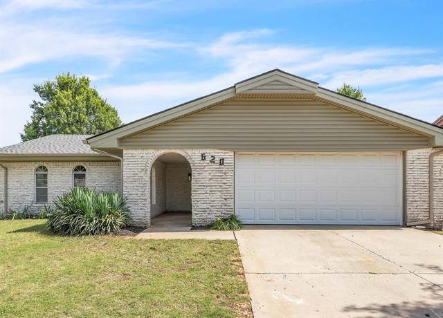 Property at 620 Victoria Dr, Yukon, OK 73099, 3 beds, 2 baths