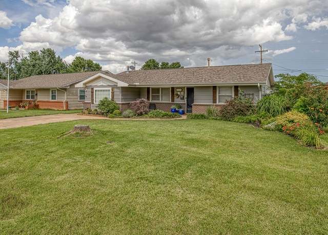 Property at 605 S Cimarron St, Hennessey, OK 73742, 3 beds, 2 baths