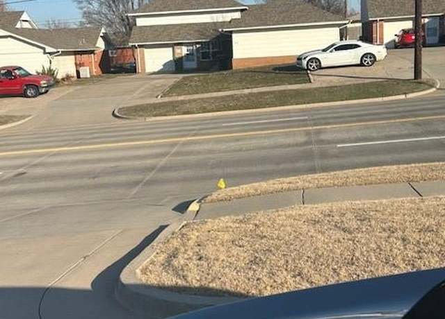 Property at 309 W Vandament Ave #2, Yukon, OK 73099, 2 beds, 1 bath