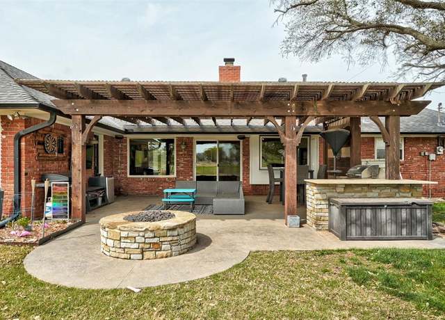 Property at 7712 Rumsey Rd, Oklahoma City, OK 73132, 3 beds, 2.5 baths