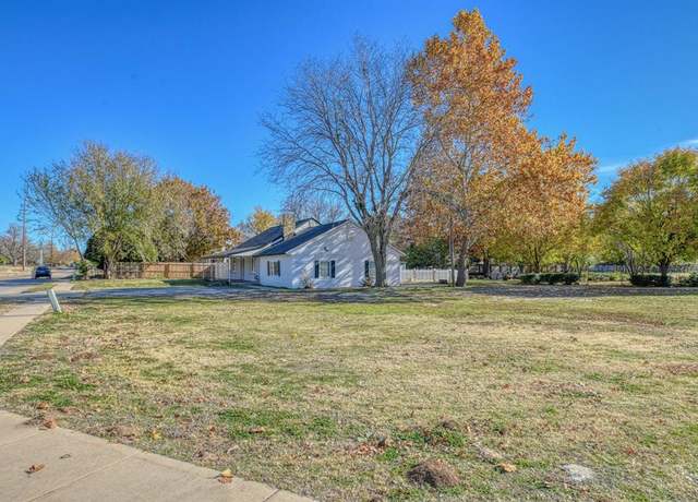 Property at 2012 W Boyd St, Norman, OK 73069, 3 beds, 1.5 baths