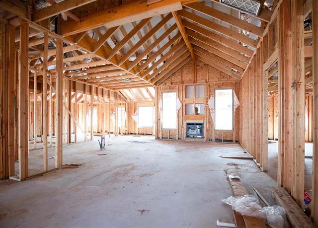 Property at 3208 Porter Dr, Edmond, OK 73012, 4 beds, 2 baths