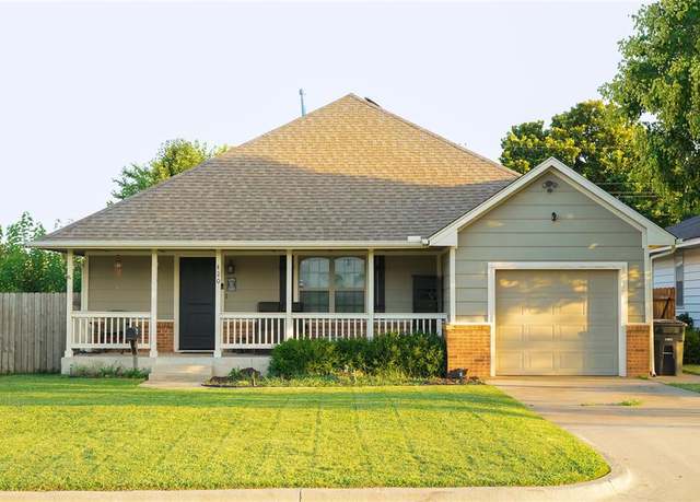 Property at 420 SW 2nd St, Moore, OK 73160, 2 beds, 1 bath