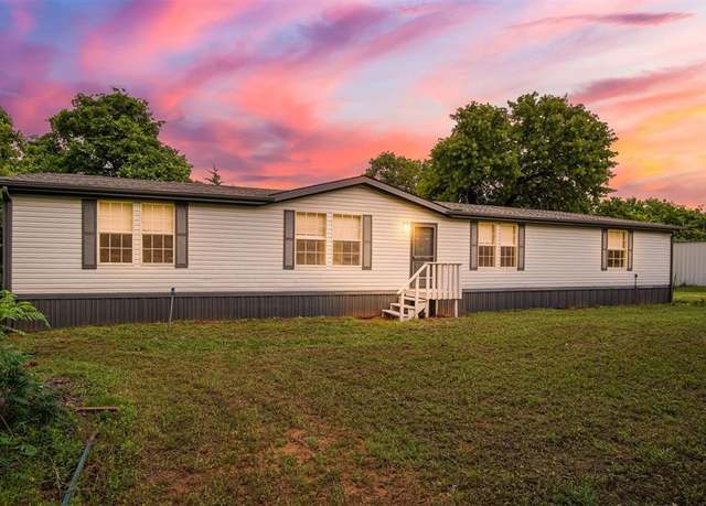 Property at 11901 SE 134th St, Oklahoma City, OK 73165, 4 beds, 2 baths