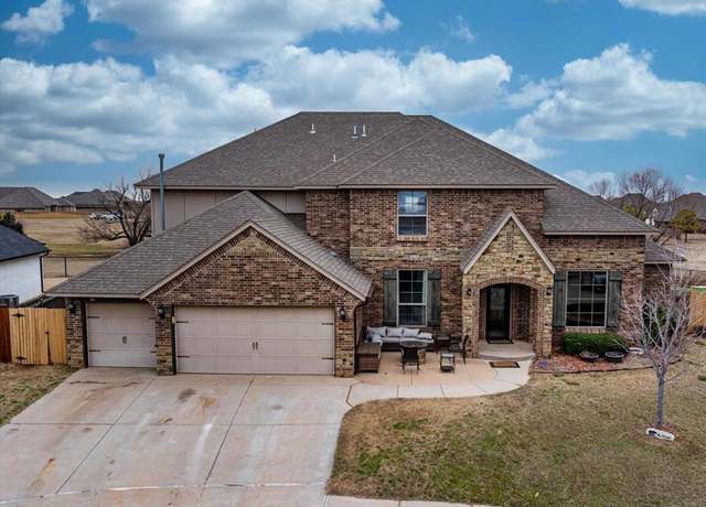 Property at 3005 Chesterfield Pl, Oklahoma City, OK 73179, 5 beds, 4 baths