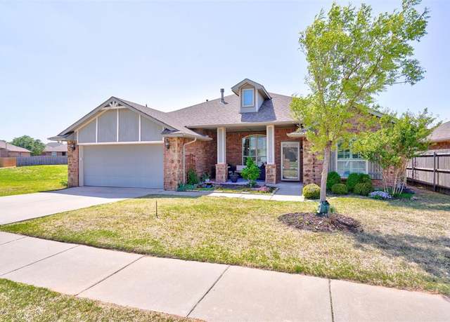 Property at 18313 Summer Grove Ave, Edmond, OK 73012, 4 beds, 2 baths