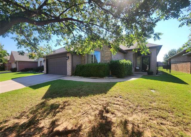 Property at 15925 Traditions Blvd, Edmond, OK 73013, 3 beds, 2 baths