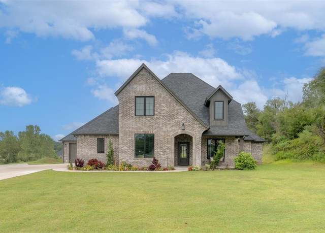Property at 13400 SE 94th St, Oklahoma City, OK 73165, 4 beds, 3.5 baths