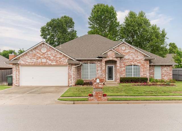 Property at 2713 Jills Trl, Edmond, OK 73012, 3 beds, 2 baths