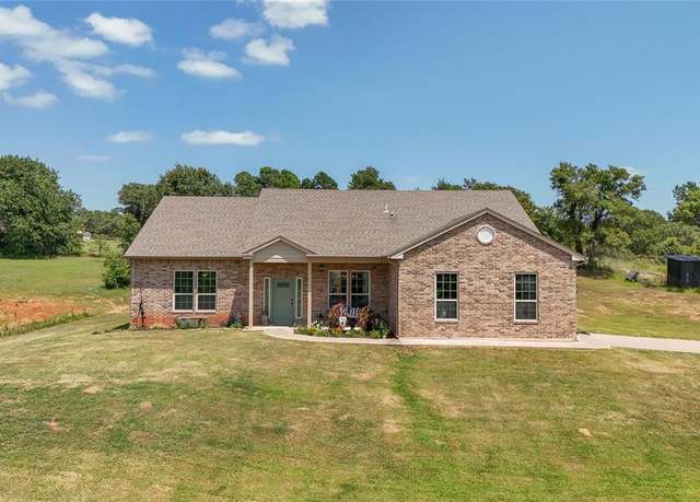 Property at 8401 Payton Ln, Newalla, OK 74857, 3 beds, 2 baths
