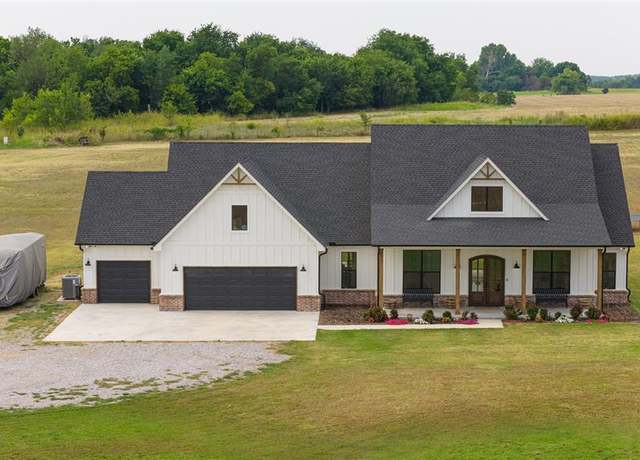 Property at 3432 SE 32nd St, Newcastle, OK 73065, 4 beds, 3.5 baths