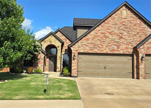 Property at 11416 Fairways Ave, Yukon, OK 73099, 3 beds, 2.5 baths