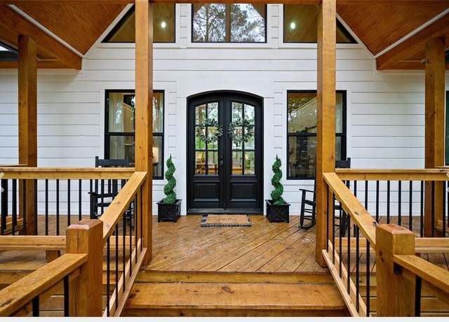 Property at 230 Gnarly Maple Trl, Broken Bow, OK 74728, 2 beds, 2 baths