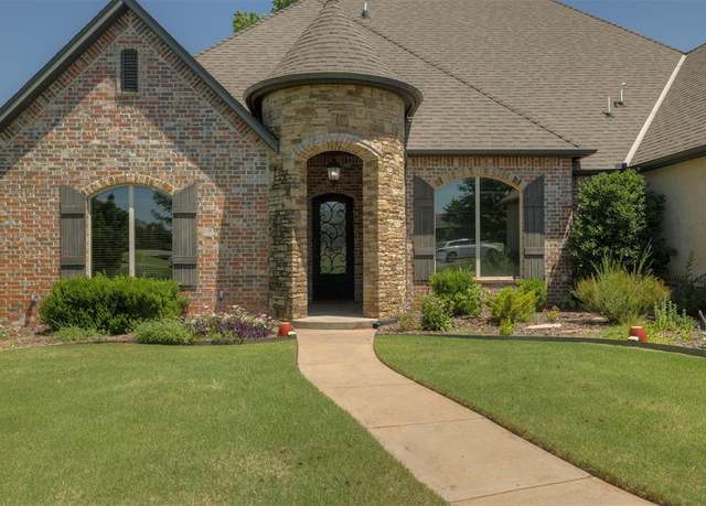 Property at 709 E Victoria Ter, Mustang, OK 73064, 3 beds, 2.5 baths