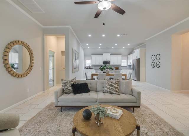 Property at 6812 NW 149th St, Oklahoma City, OK 73142, 3 beds, 2 baths