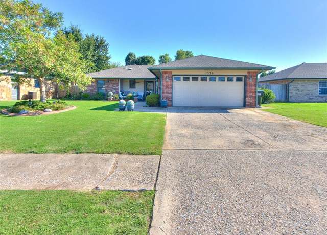 Property at 1336 NW 8th St, Moore, OK 73160, 3 beds, 2 baths