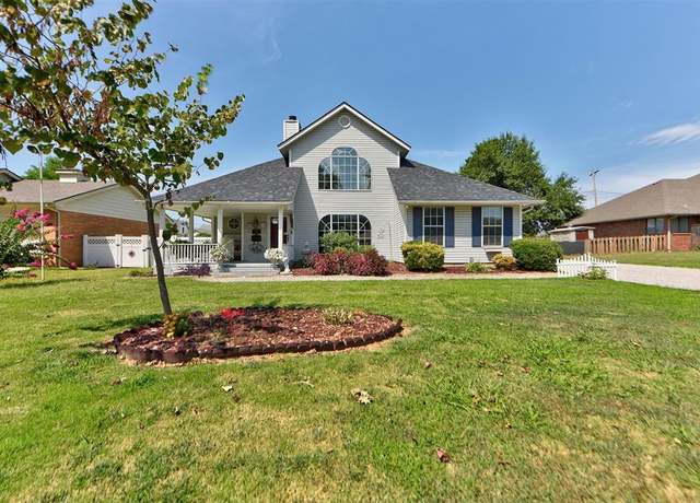 Property at 1822 N Philadelphia Ave, Shawnee, OK 74804, 4 beds, 2 baths