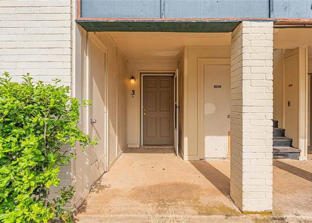 Property at 1717 E Lindsey St #3, Norman, OK 73071, 3 beds, 2 baths
